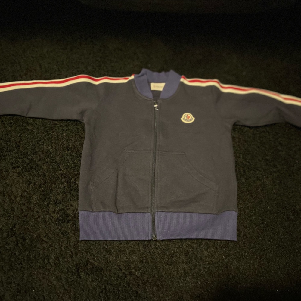 Authentic moncler zip up cardigan great condition size 3